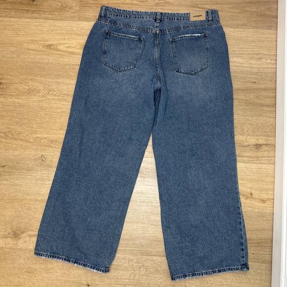 RSQ Jeans Womens 33 US 12 Jeans Low Rise Wide Leg Medium Wash Y2K Distressed - Picture 4 of 6